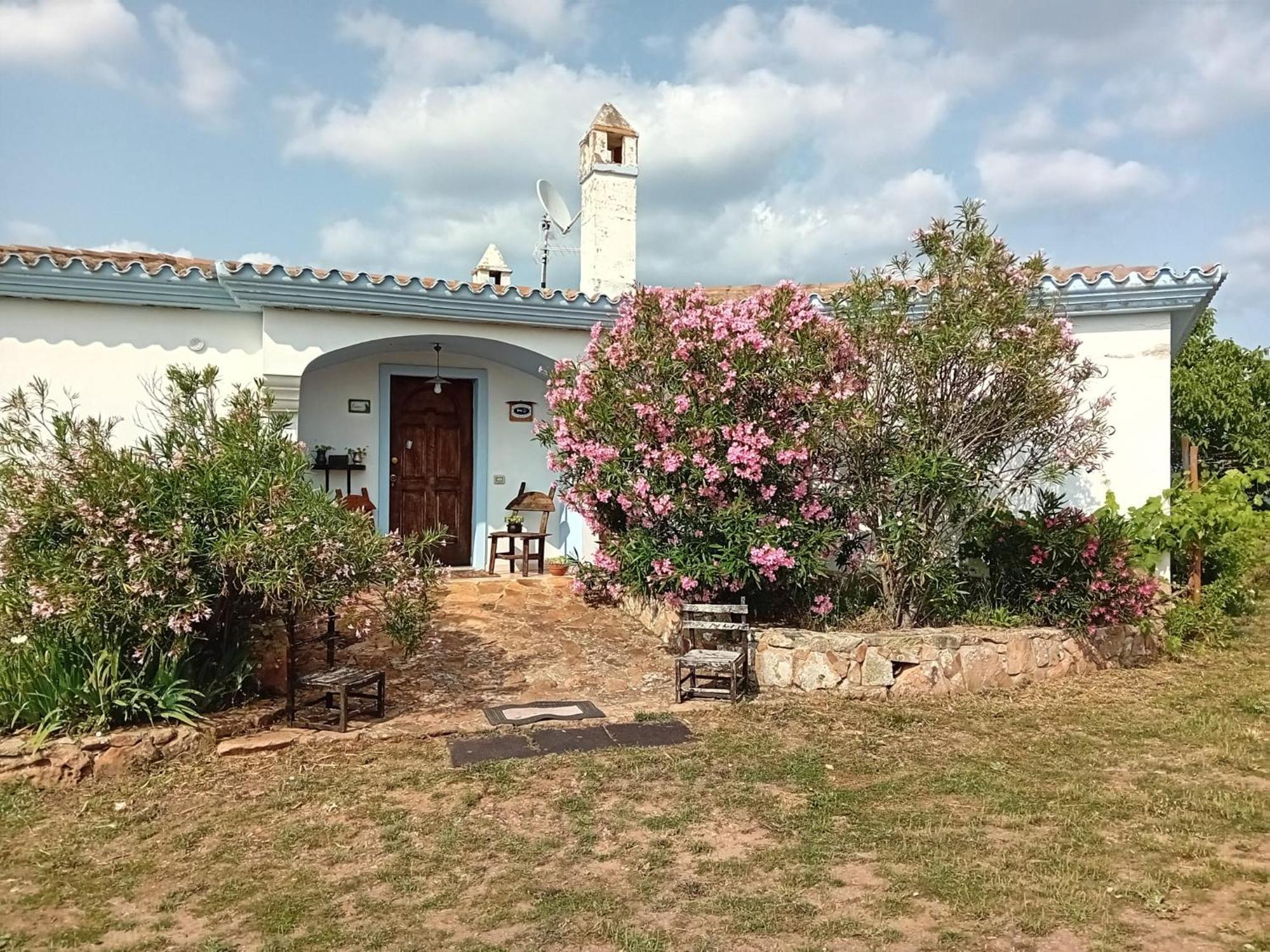 Lugori Bed & Breakfast Seulo Bagian luar foto