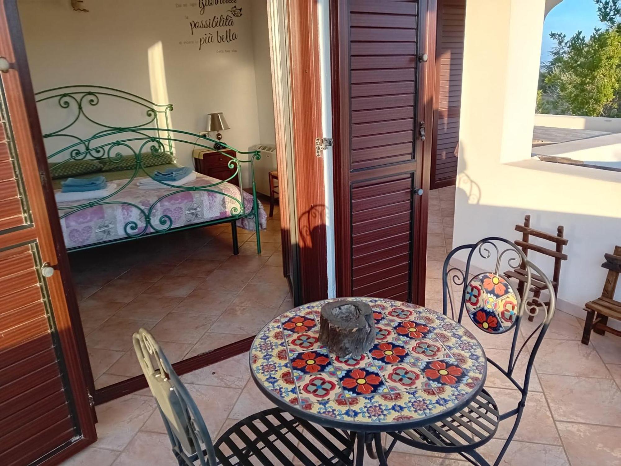 Lugori Bed & Breakfast Seulo Bagian luar foto