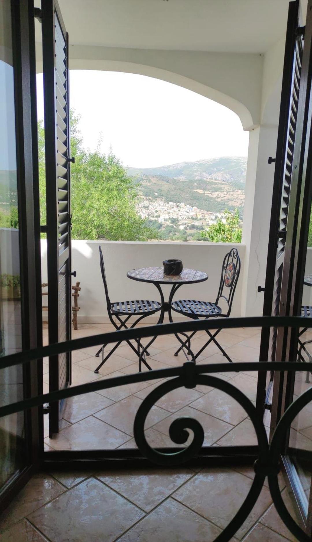 Lugori Bed & Breakfast Seulo Bagian luar foto