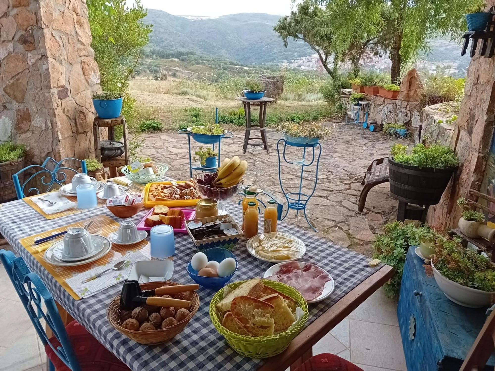 Lugori Bed & Breakfast Seulo Bagian luar foto